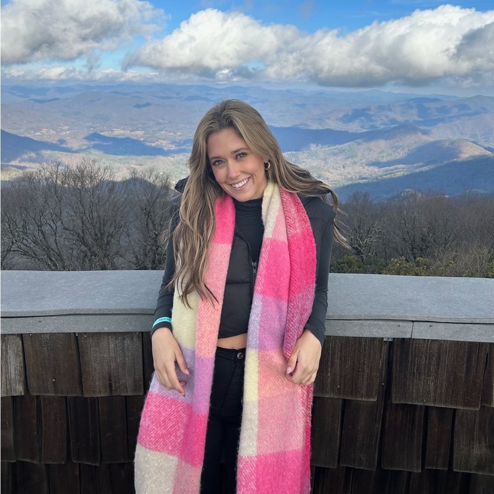 Meet your Posher, Shayna